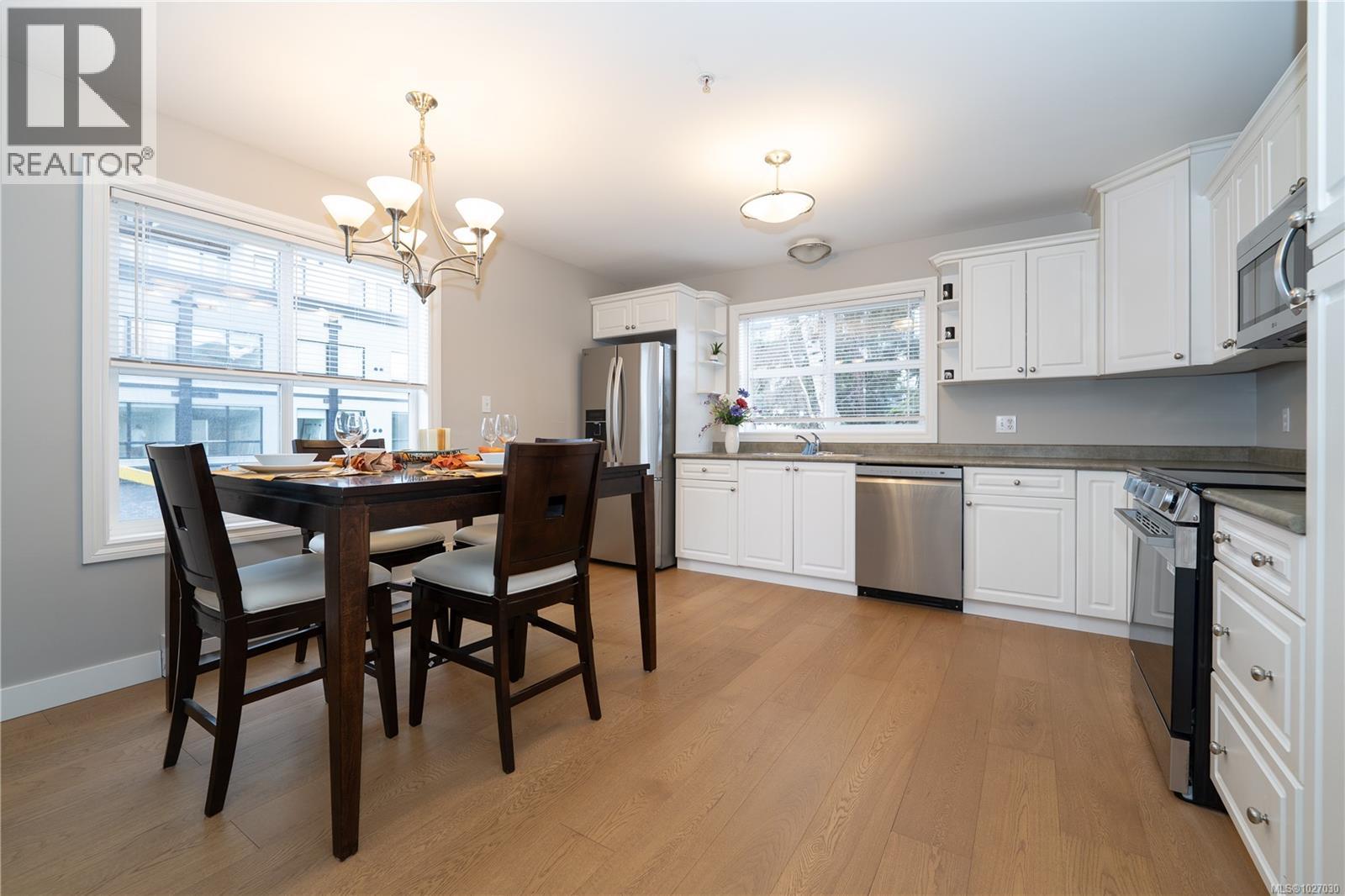 4 601 Nelson Street, Esquimalt