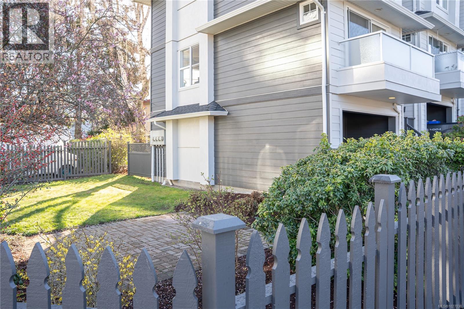 4 601 Nelson Street, Esquimalt