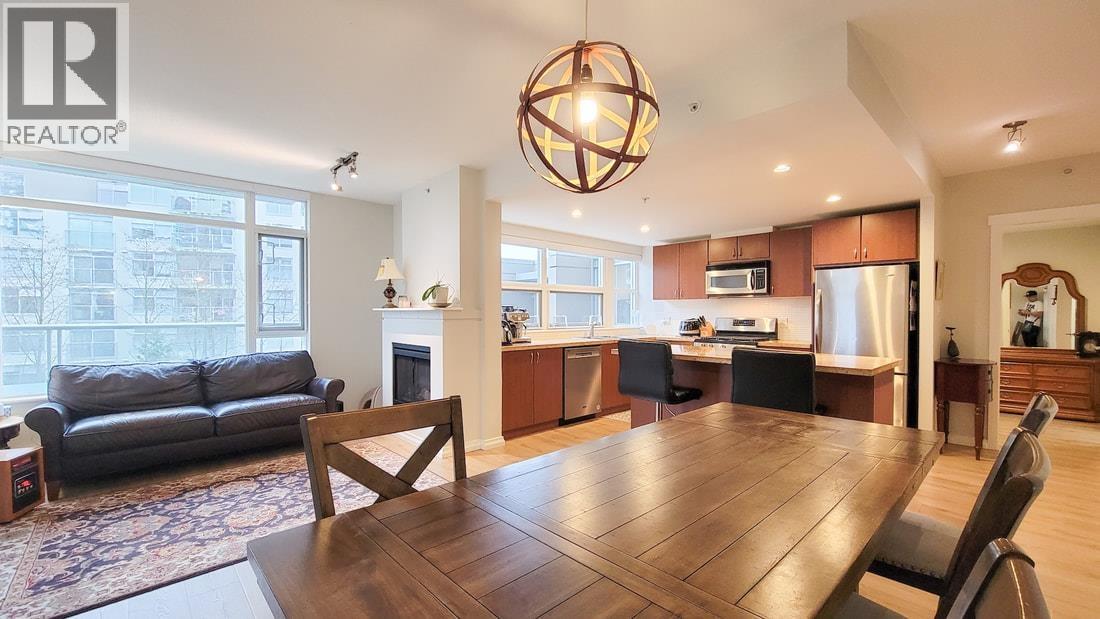 301 9266 UNIVERSITY Crescent - photo 2