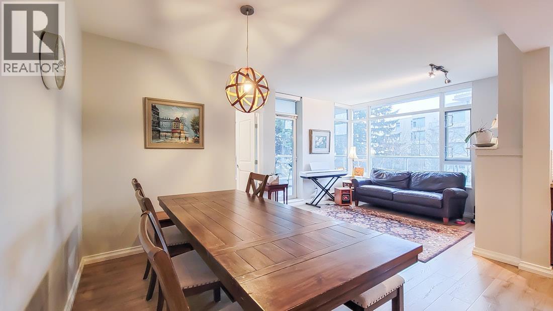 301 9266 UNIVERSITY Crescent - main photo