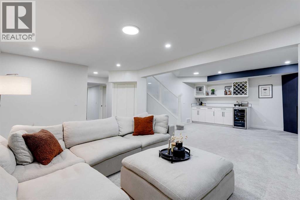 Single Family House Bungalow for Sale in  Hidden Valley Drive NW Hidden Valley Calgary 