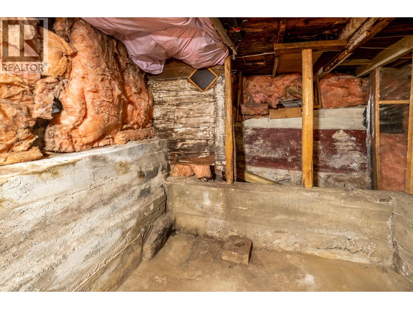 1929 UNION Avenue, Rossland