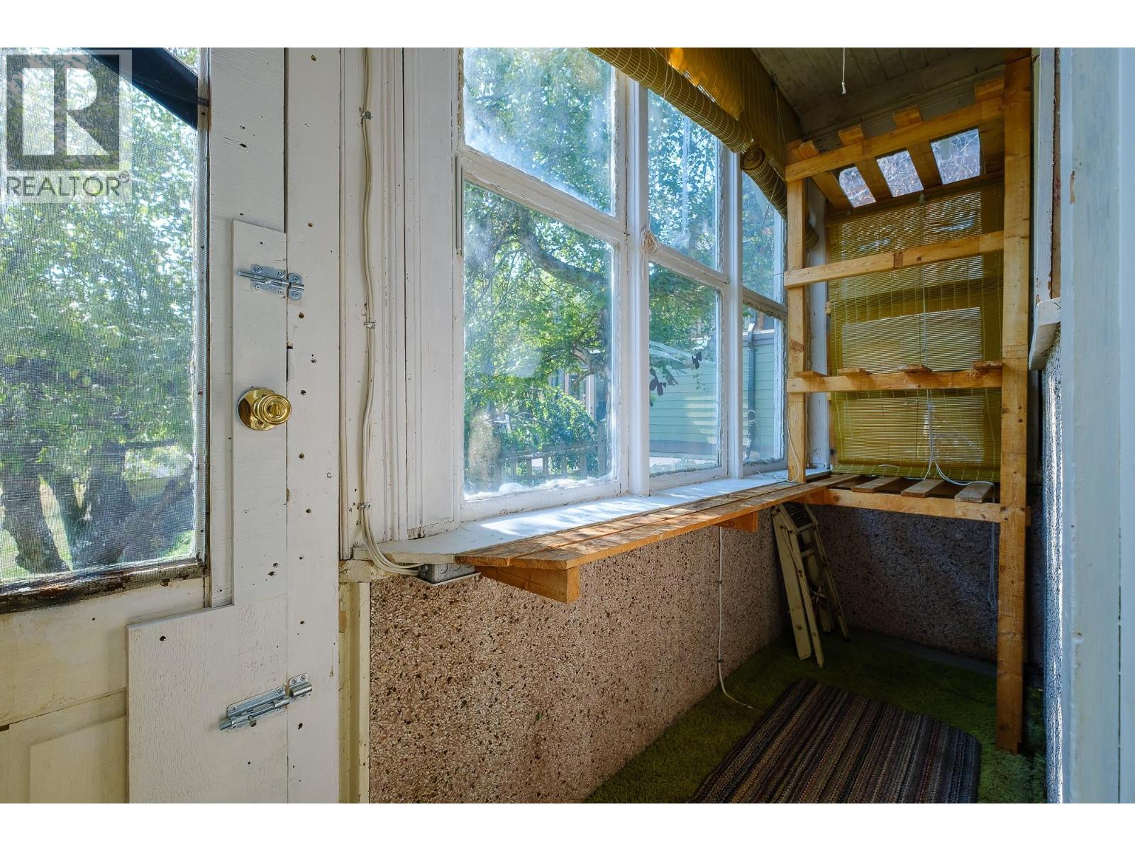 1929 UNION Avenue, Rossland