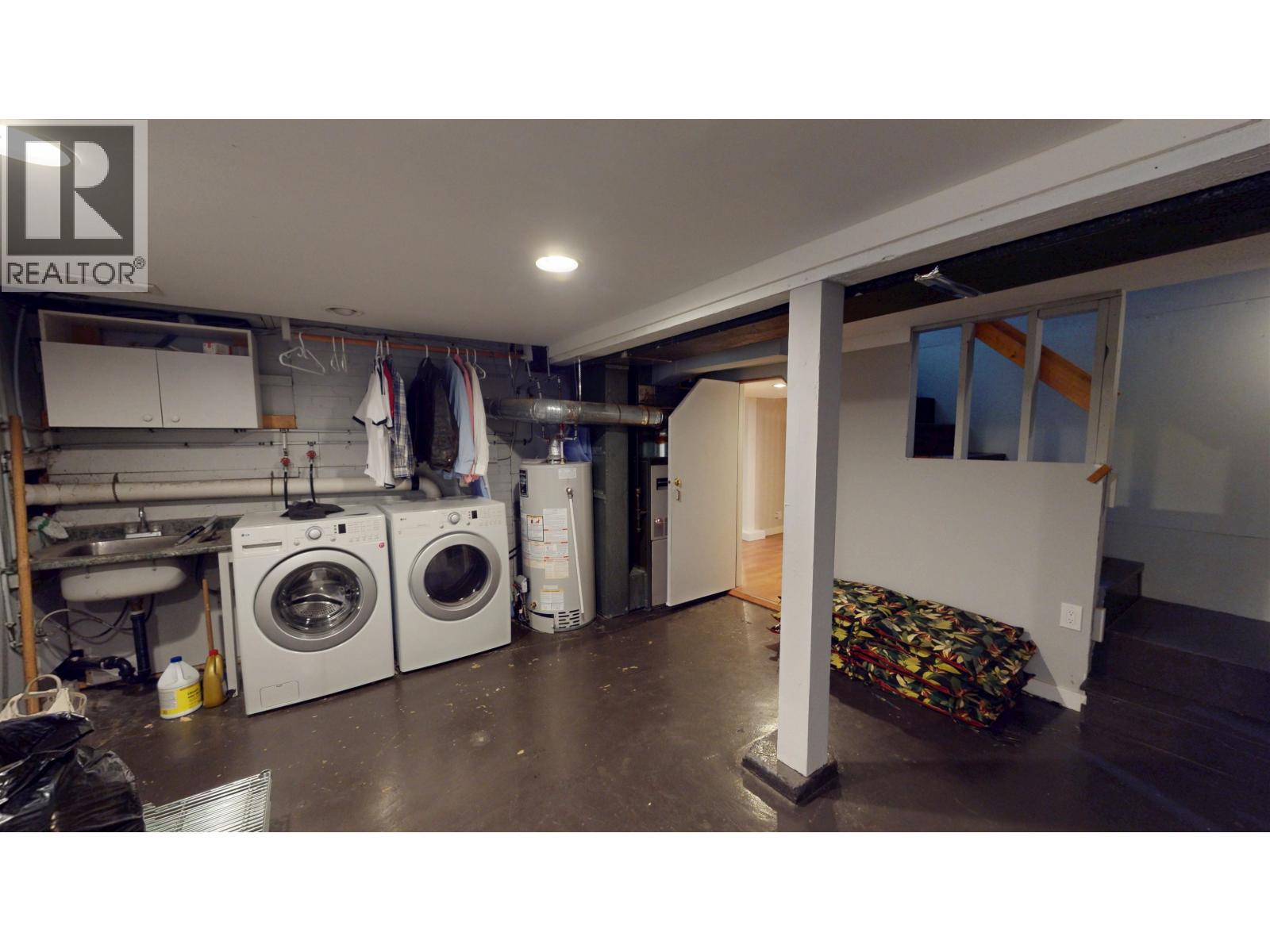 1220 EDINBURGH STREET, New Westminster