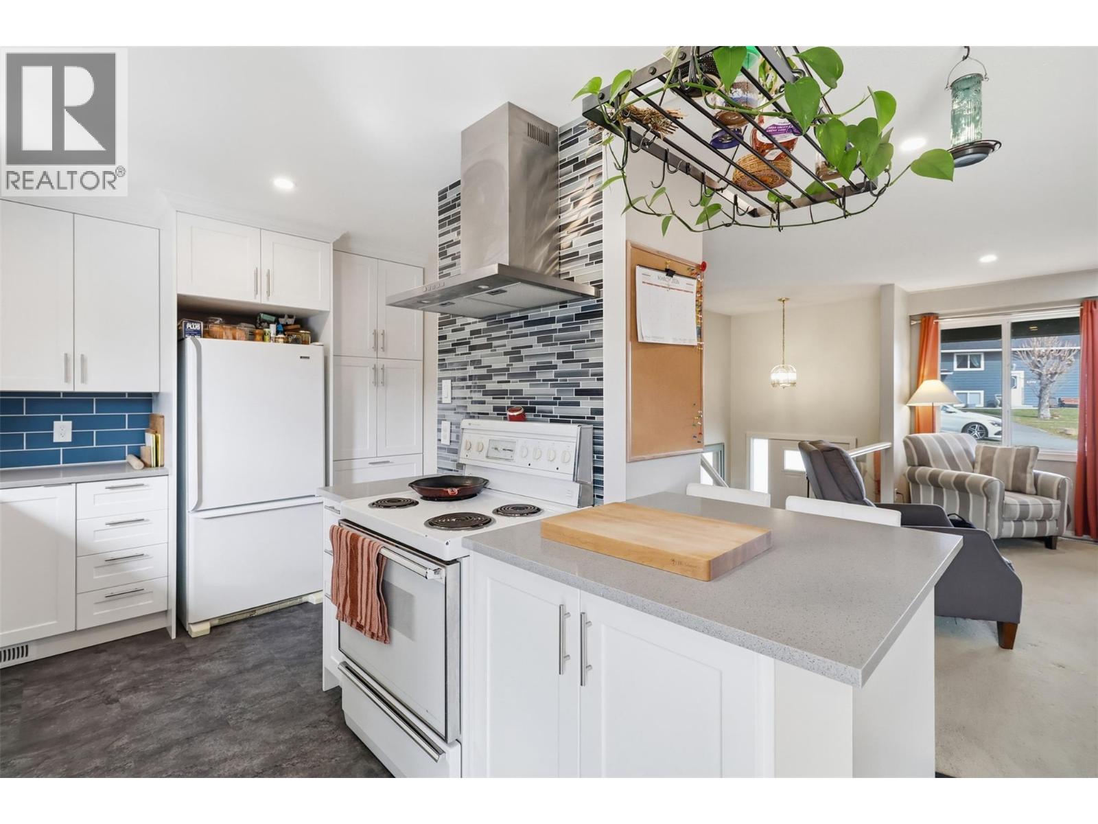 1290 HIGHRIDGE DRIVE - 13