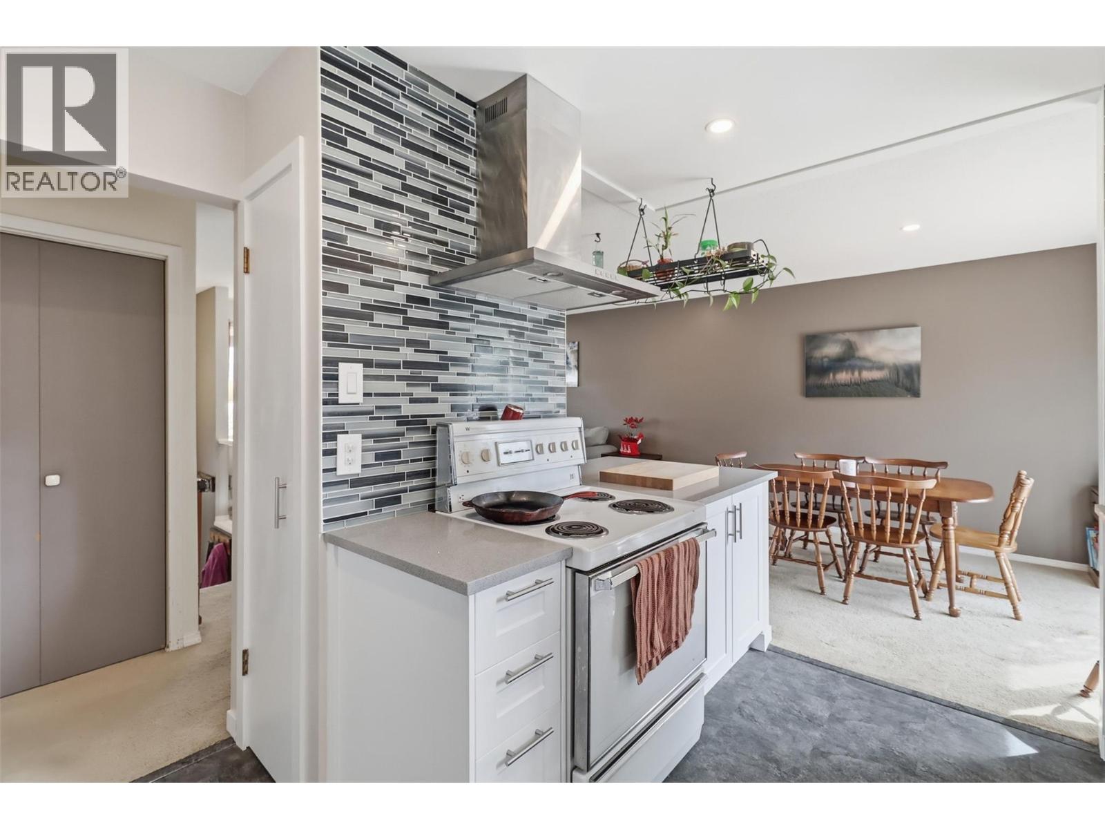 1290 HIGHRIDGE DRIVE - 14