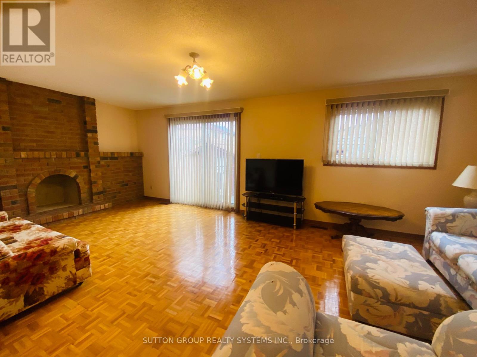 125 SENTINEL ROAD - 17