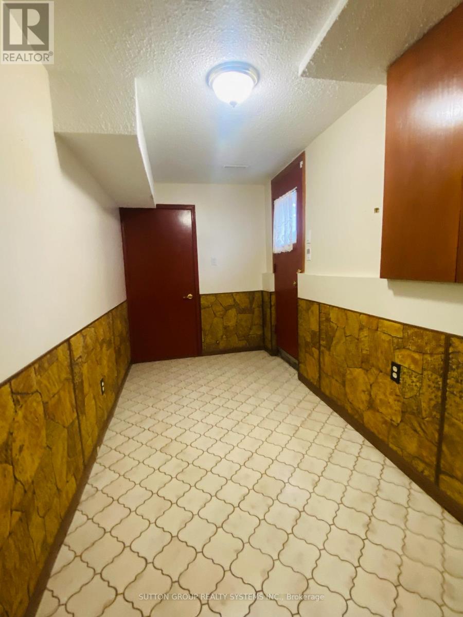 125 SENTINEL ROAD - 27