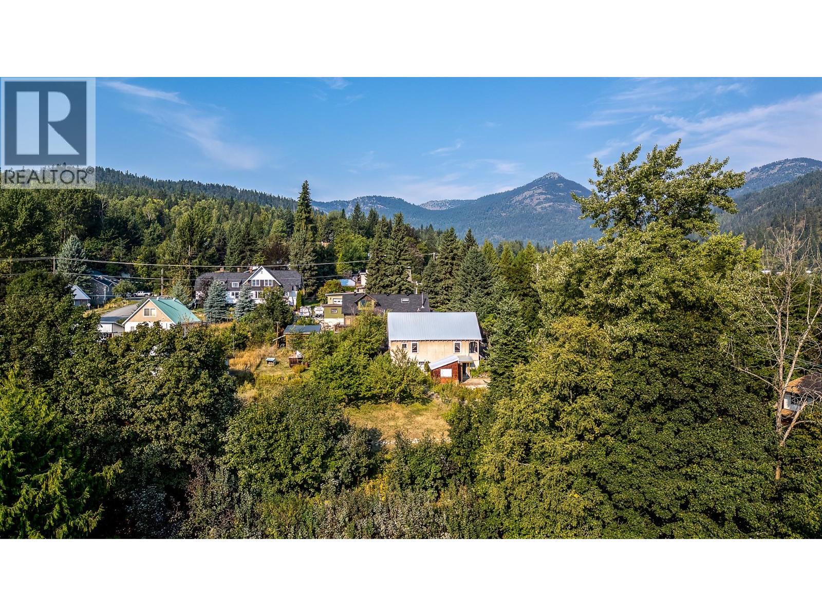  1929 UNION Avenue, Rossland