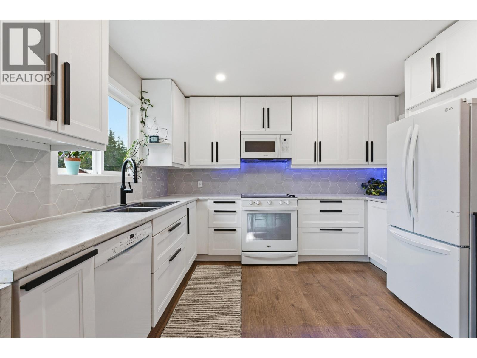 1522 DOG CREEK ROAD - 4