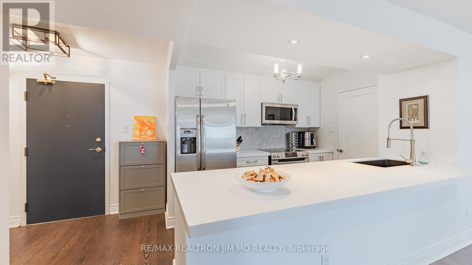 1101 - 330 MCCOWAN ROAD