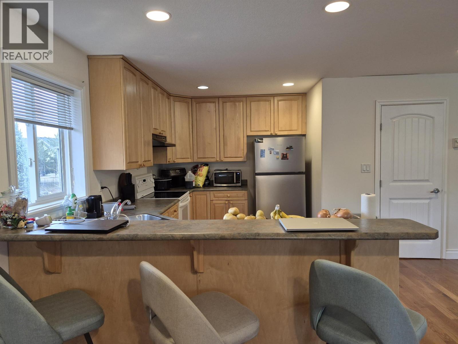 #124 4404 5TH AVENUE - 10