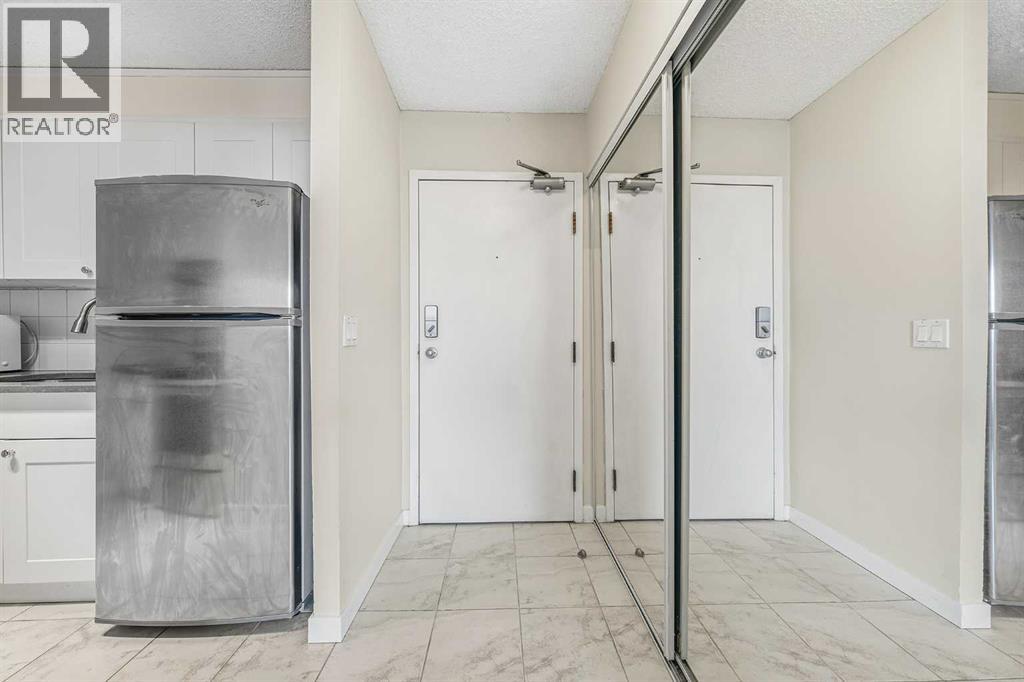 Single Family House for Sale in   Dalton Drive NW Dalhousie Calgary 