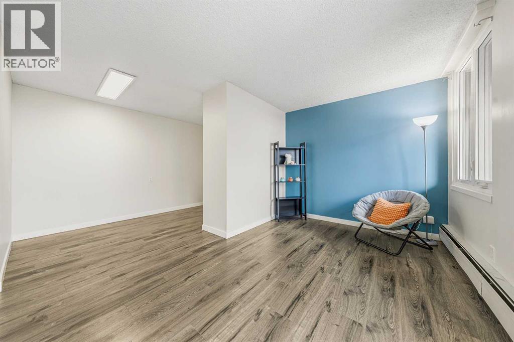 Single Family House for Sale in   Dalton Drive NW Dalhousie Calgary 