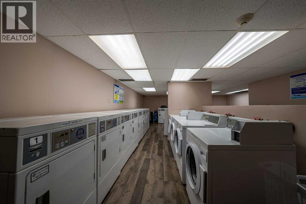 Single Family House for Sale in   Dalton Drive NW Dalhousie Calgary 