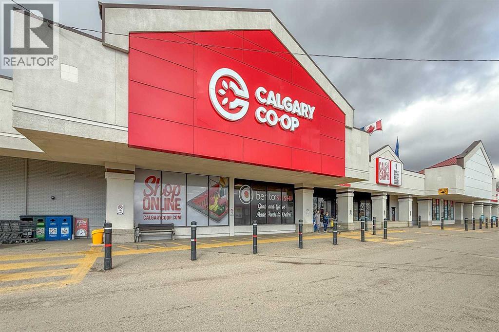 Single Family House for Sale in   Dalton Drive NW Dalhousie Calgary 