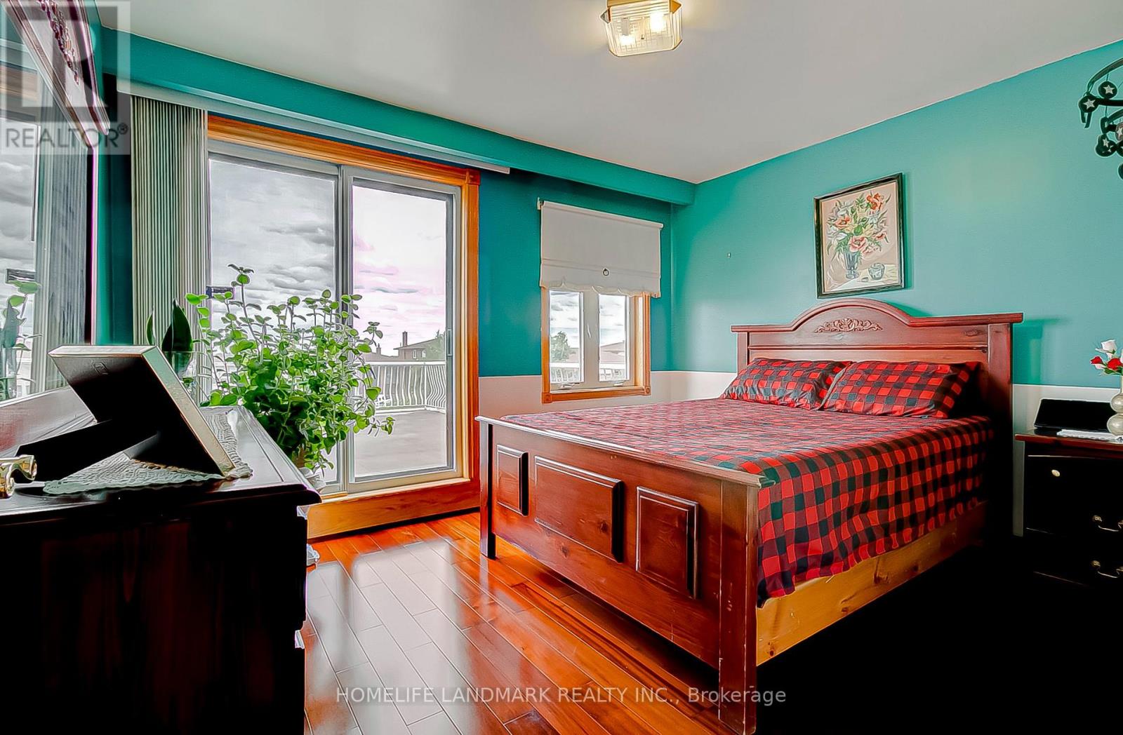 452 WOODBRIDGE AVENUE - 23