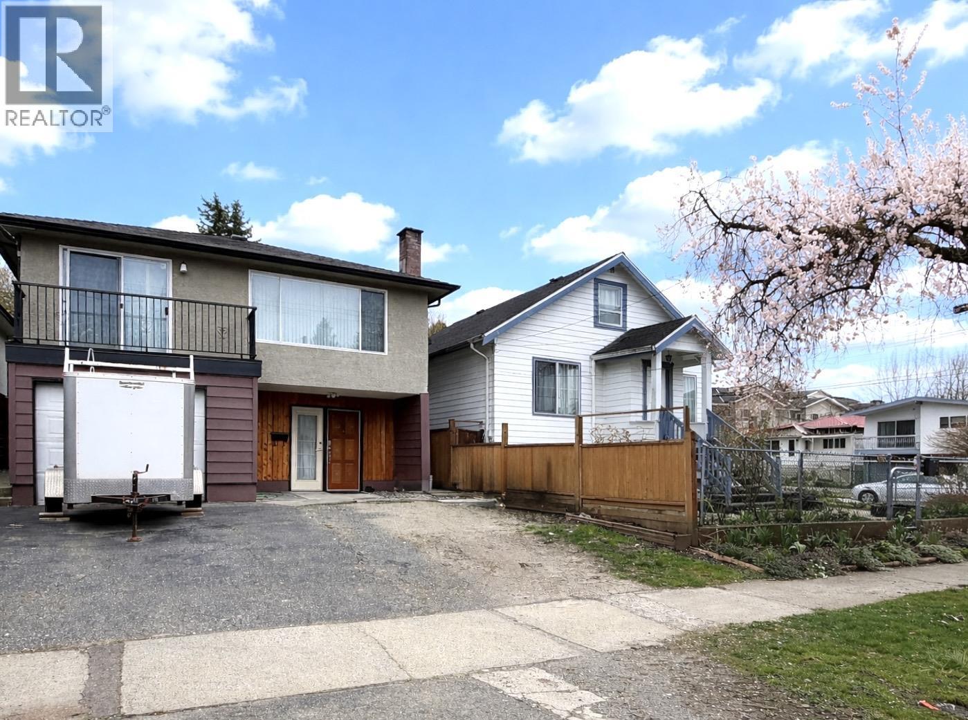 4882 MOSS Street - photo 2