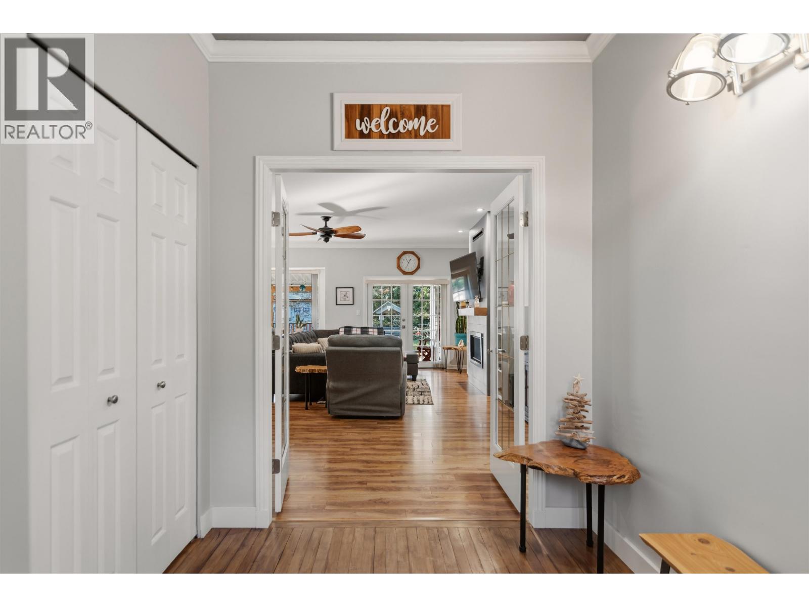 8029 SOUTHWOOD ROAD, Halfmoon Bay