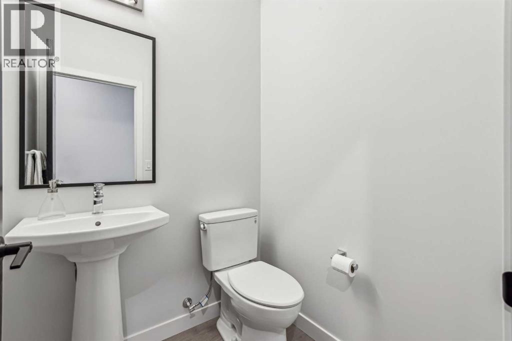 Single Family House 4 Level for Sale in  Mitchell Way NW Glacier Ridge Calgary 