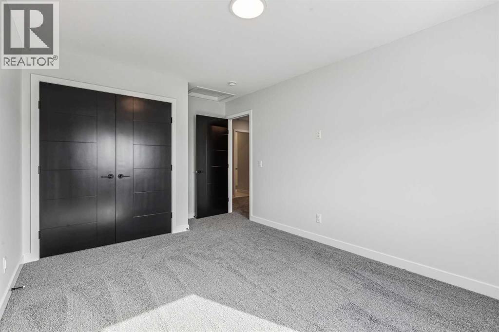 Single Family House 4 Level for Sale in  Mitchell Way NW Glacier Ridge Calgary 