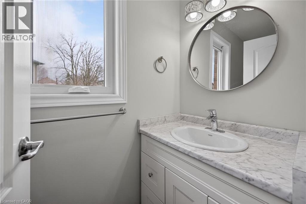 98 MACNEIL COURT - 20