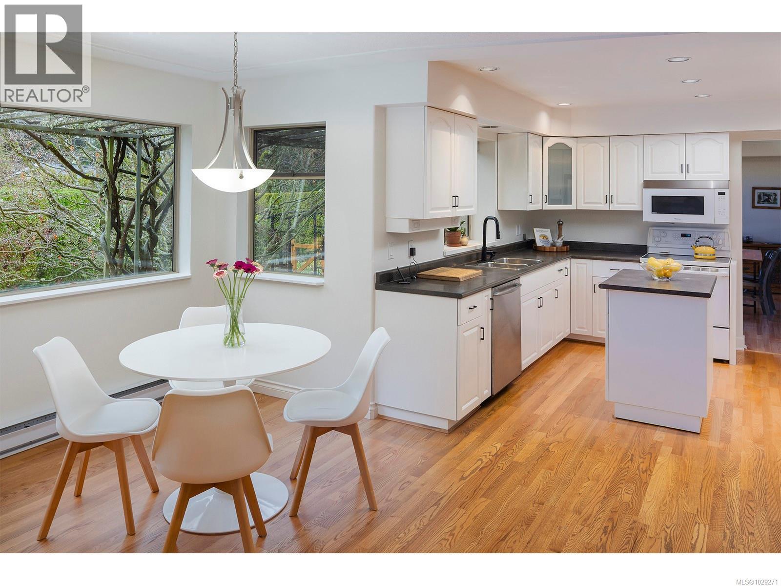 5047 BENTON CRT - 15