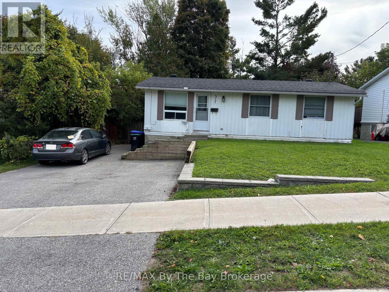 317 HUGEL AVENUE - 3