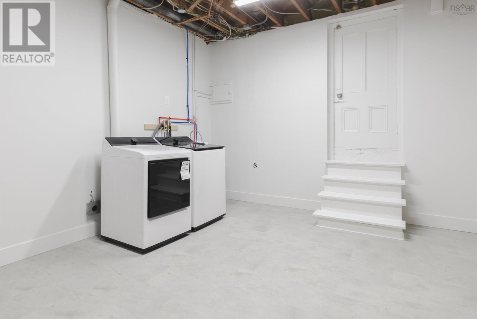 Property 34 of 48 of 5845 Inglewood Drive