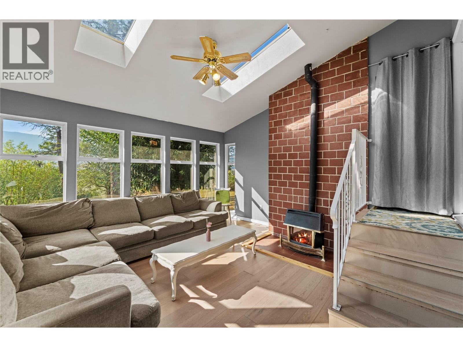 1938 PARKER Drive, Merritt