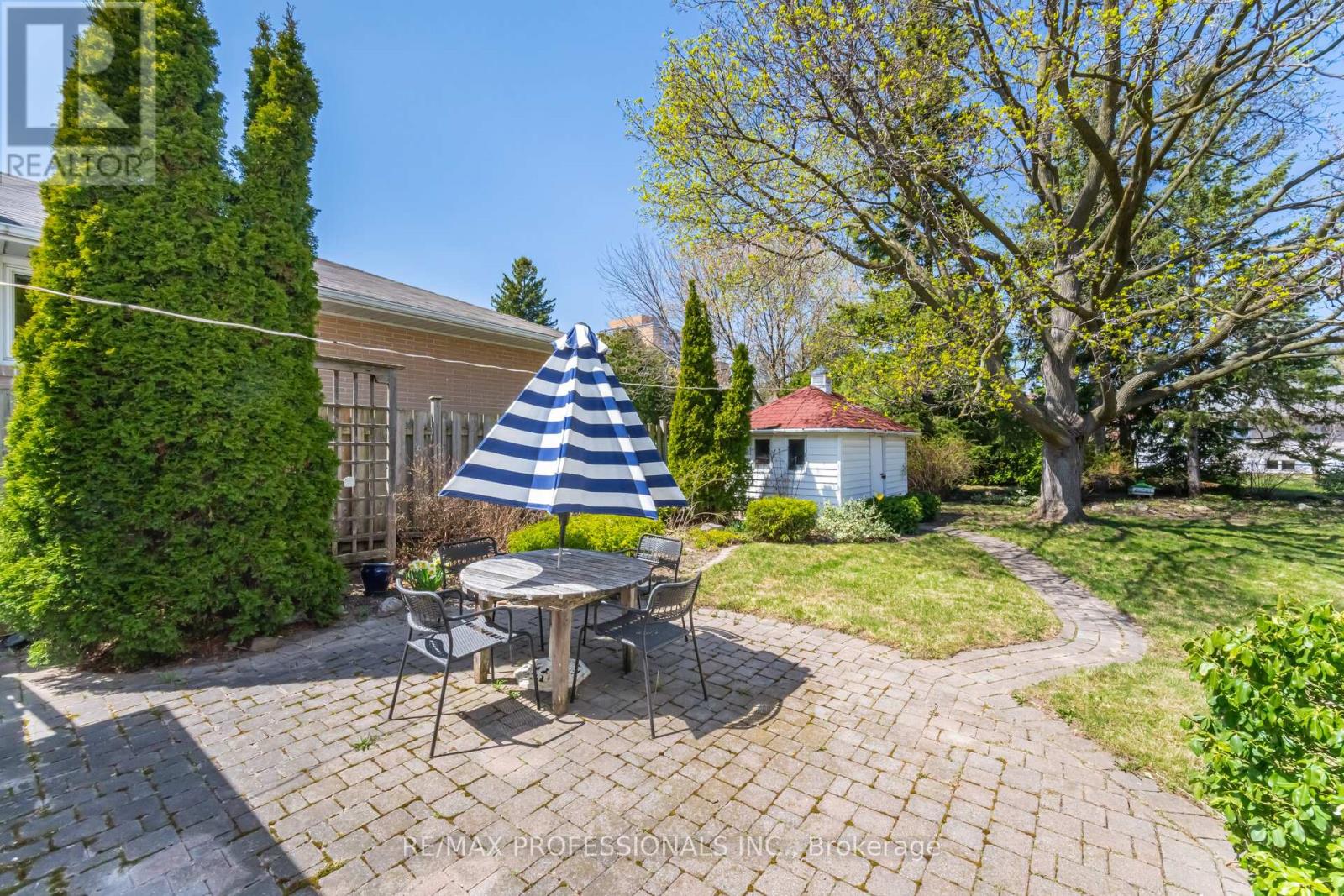 77 BEDFORD PARK AVENUE - 35