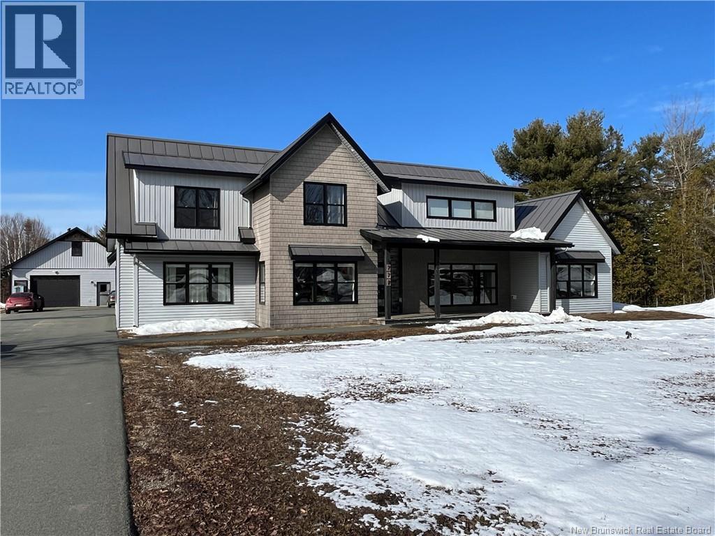 777 Rue Rivière a la Truite - 2
