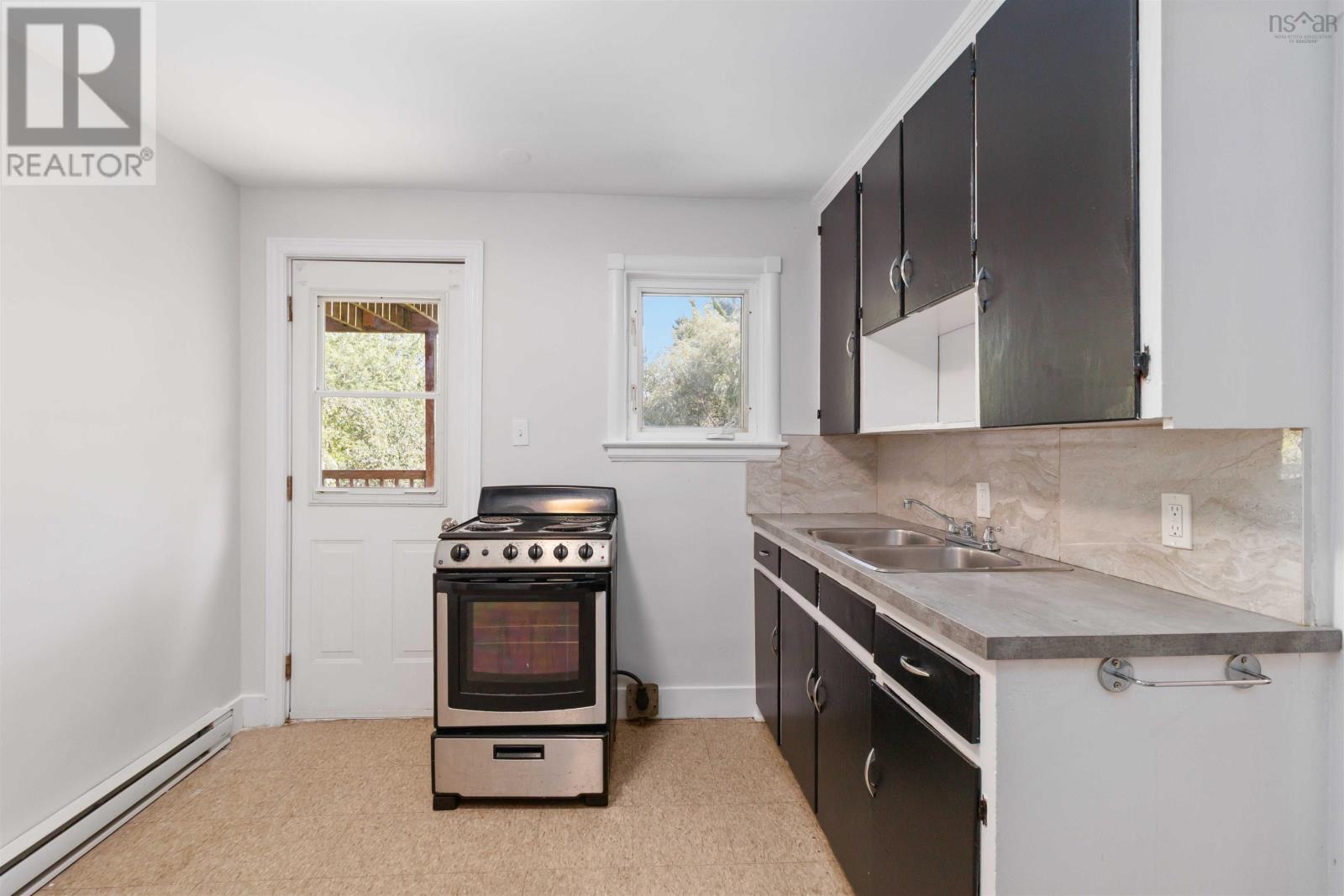 Property 45 of 49 of 358-360 St Margarets Bay Road