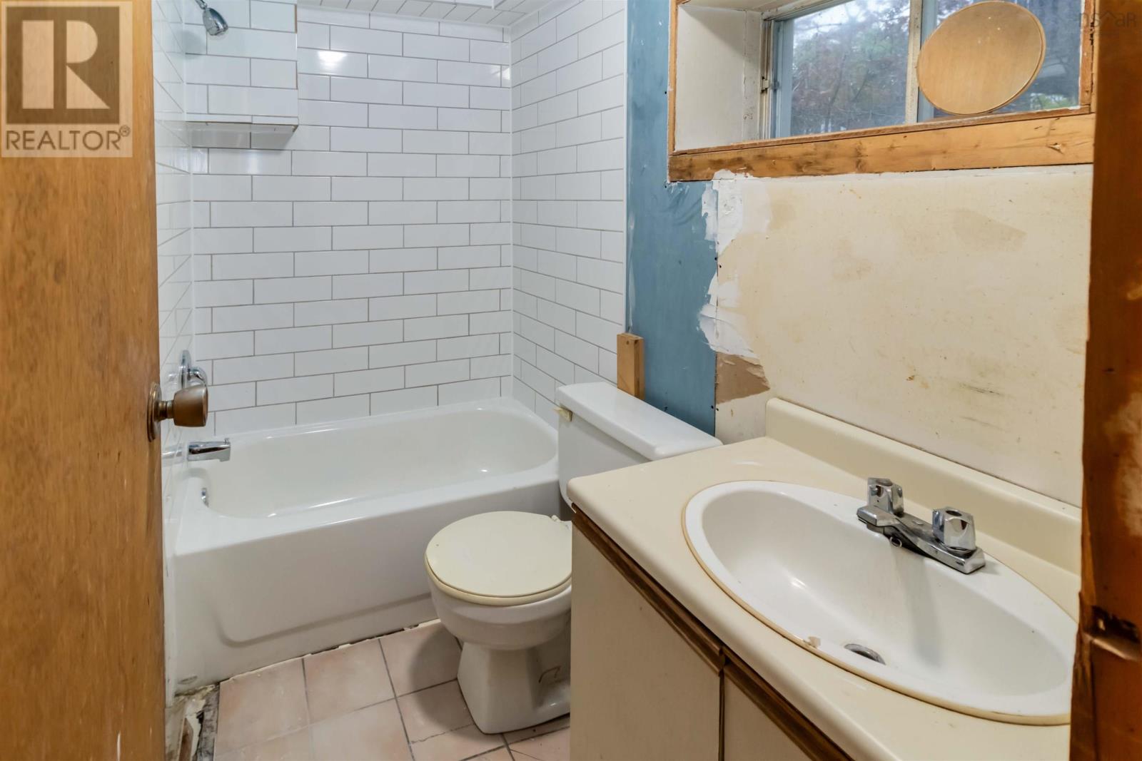 Property 29 of 49 of 358-360 St Margarets Bay Road