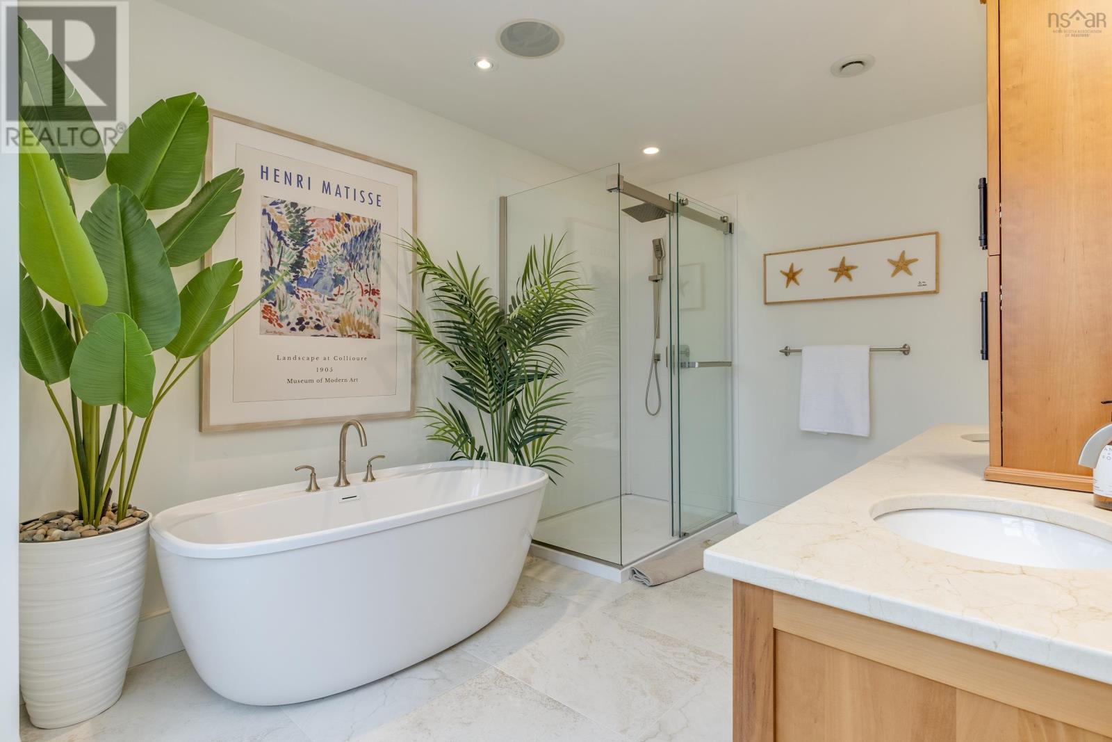 Property 38 of 51 of 825 Shore Drive