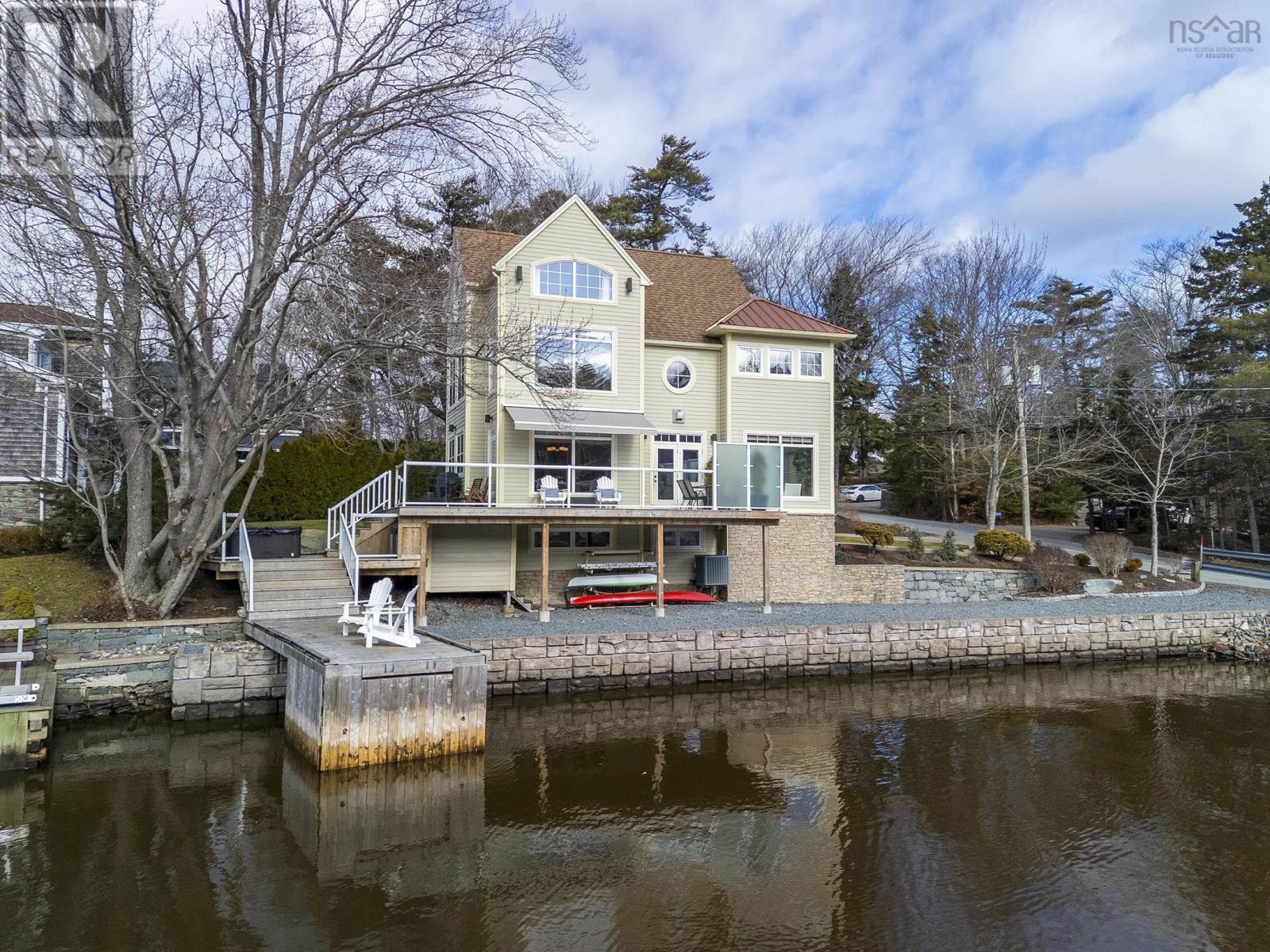 825 SHORE DRIVE - 39
