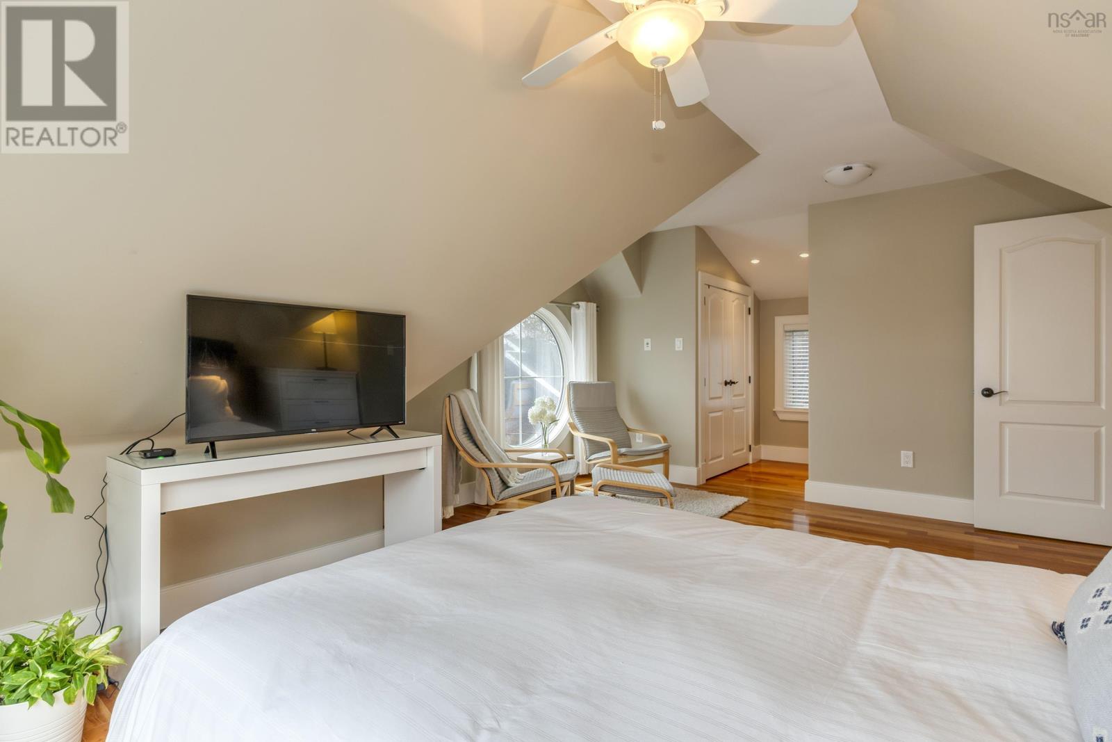 Property 39 of 51 of 825 Shore Drive