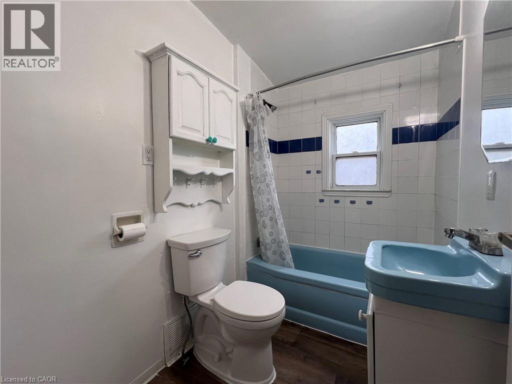 498 OTTAWA Street S Unit# UPPER