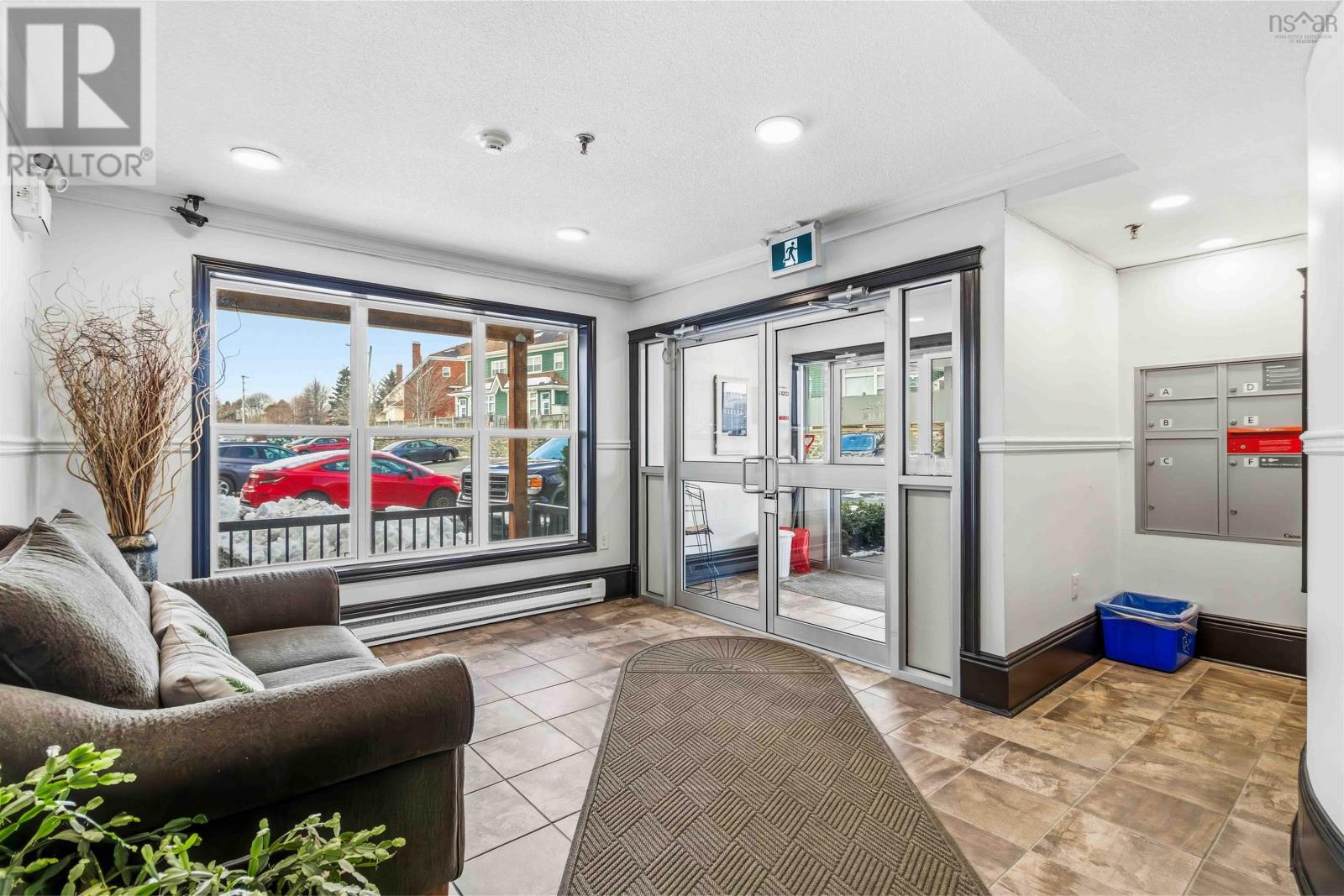 Property 7 of 32 of 223 75 Collins Grove