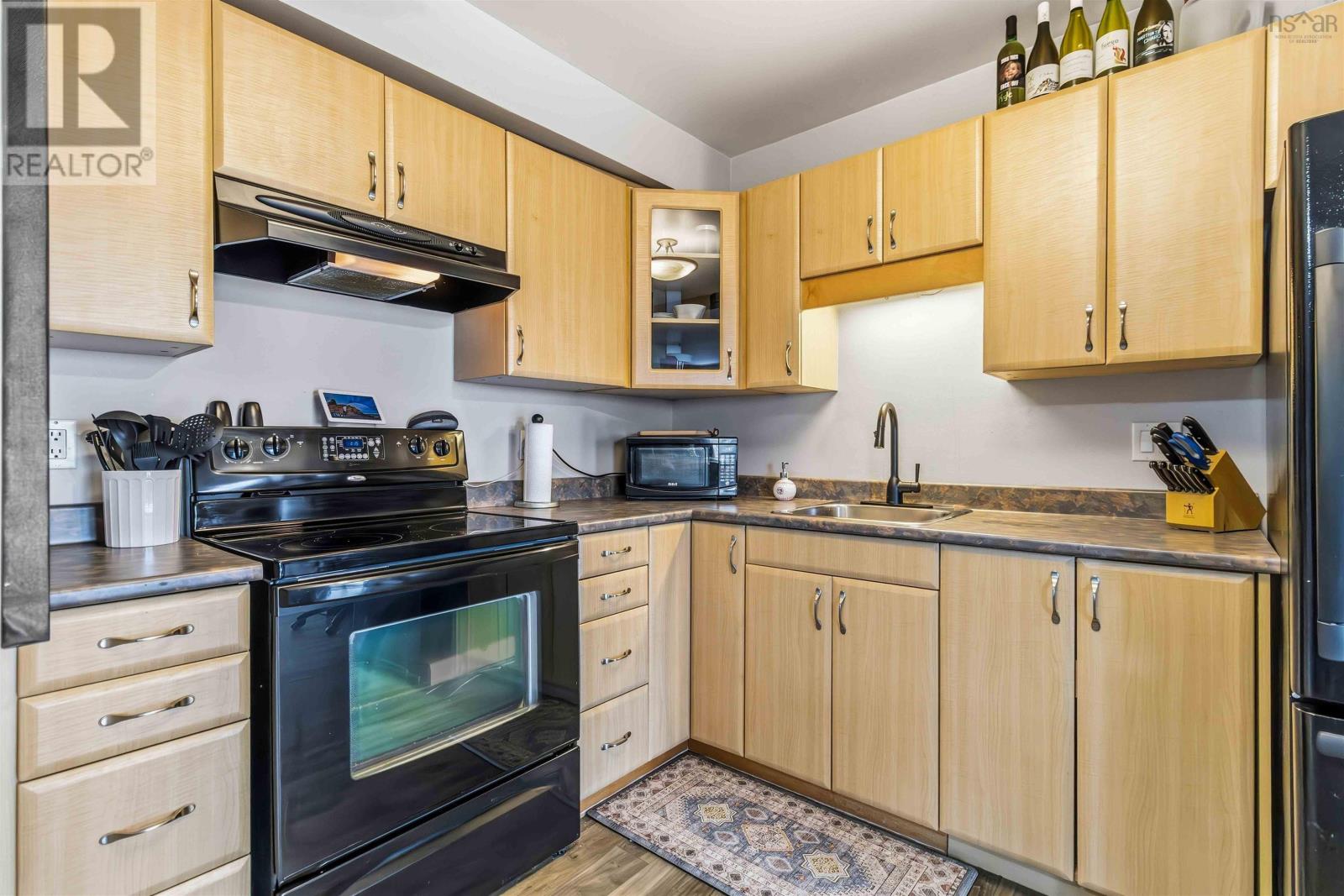 Property 30 of 32 of 223 75 Collins Grove