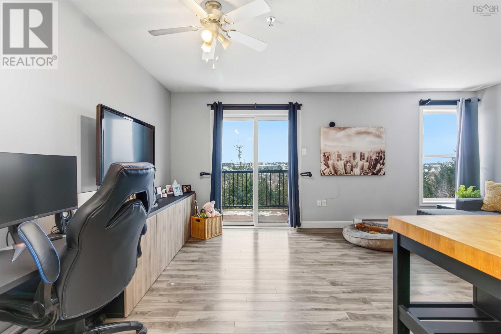 Property 25 of 32 of 223 75 Collins Grove