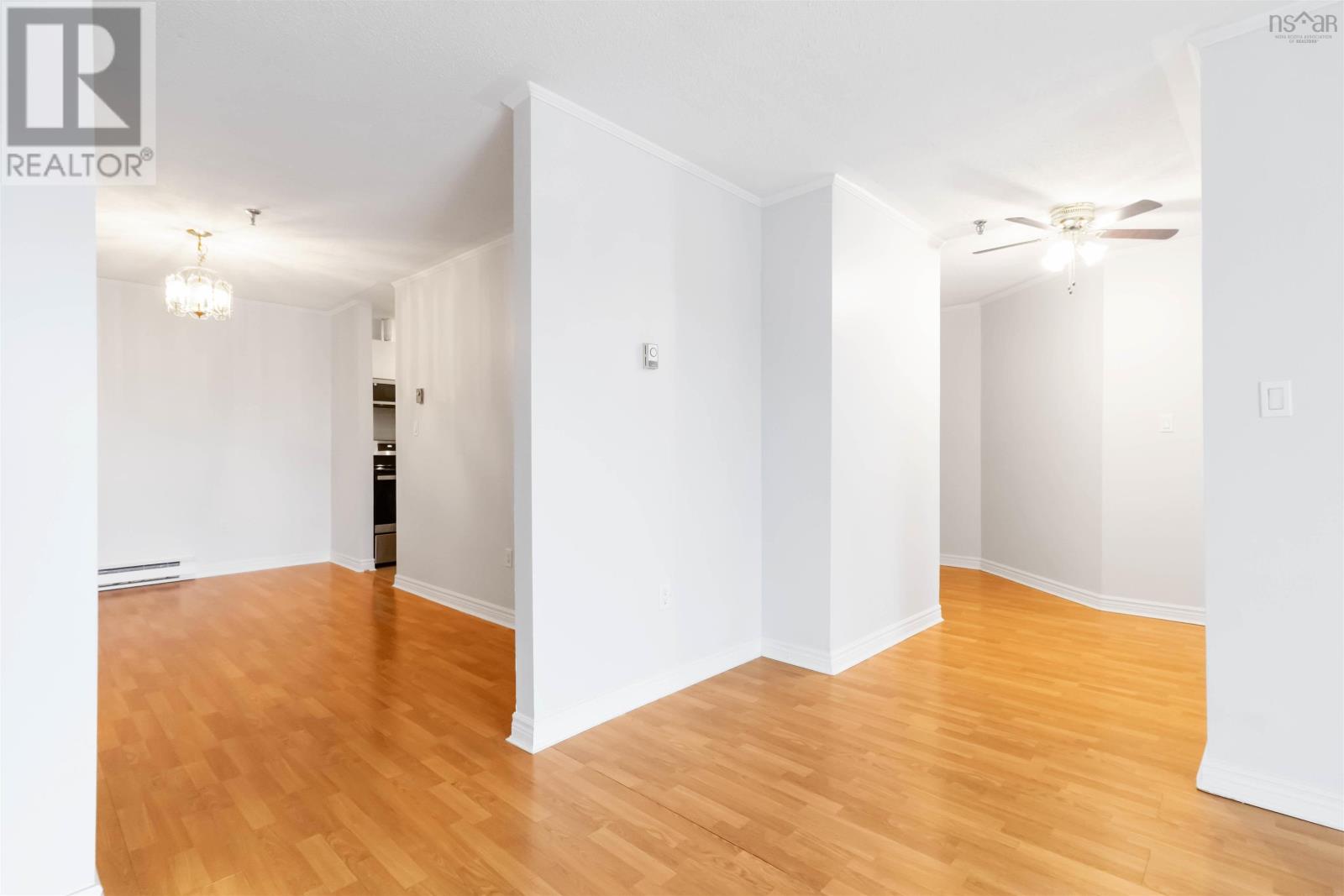 Property 35 of 38 of 403 15 Langbrae Drive