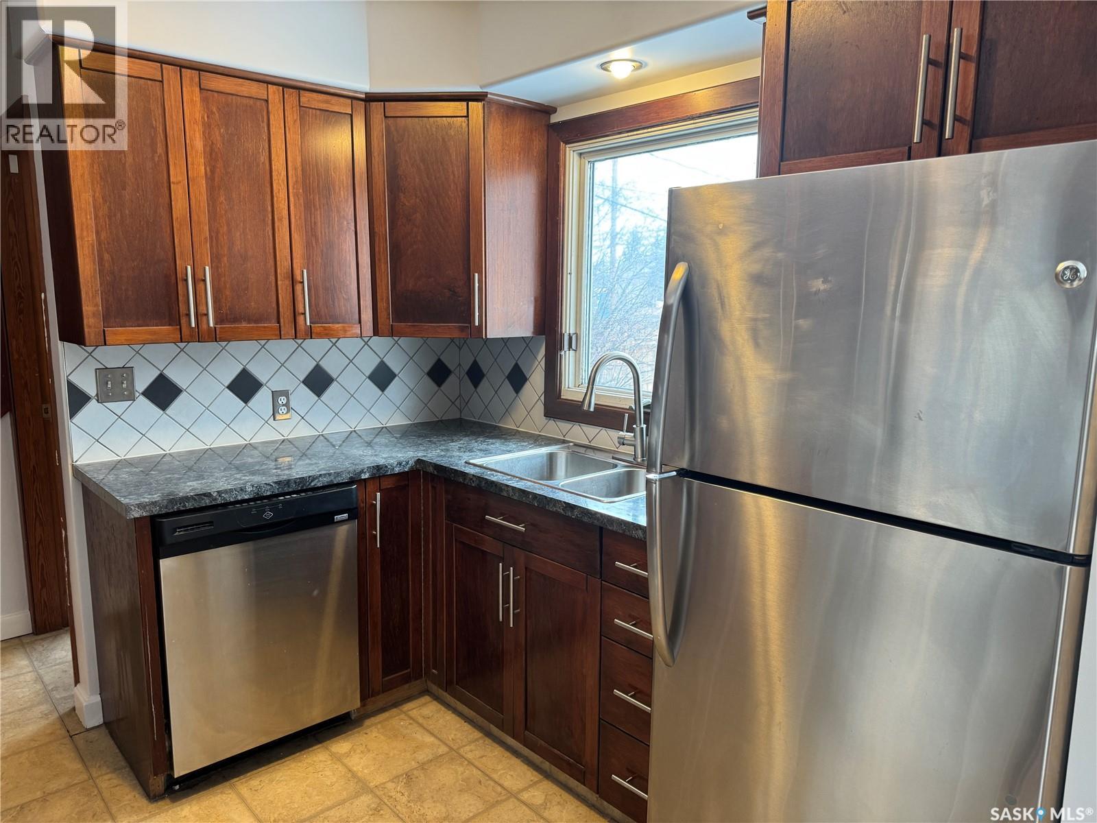 Single Family House Raised bungalow for Sale in  B AVENUE N Saskatoon 