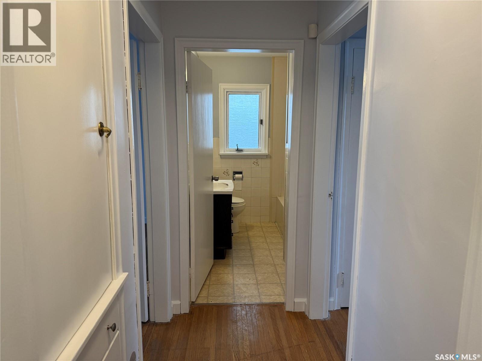 Single Family House Raised bungalow for Sale in  B AVENUE N Saskatoon 