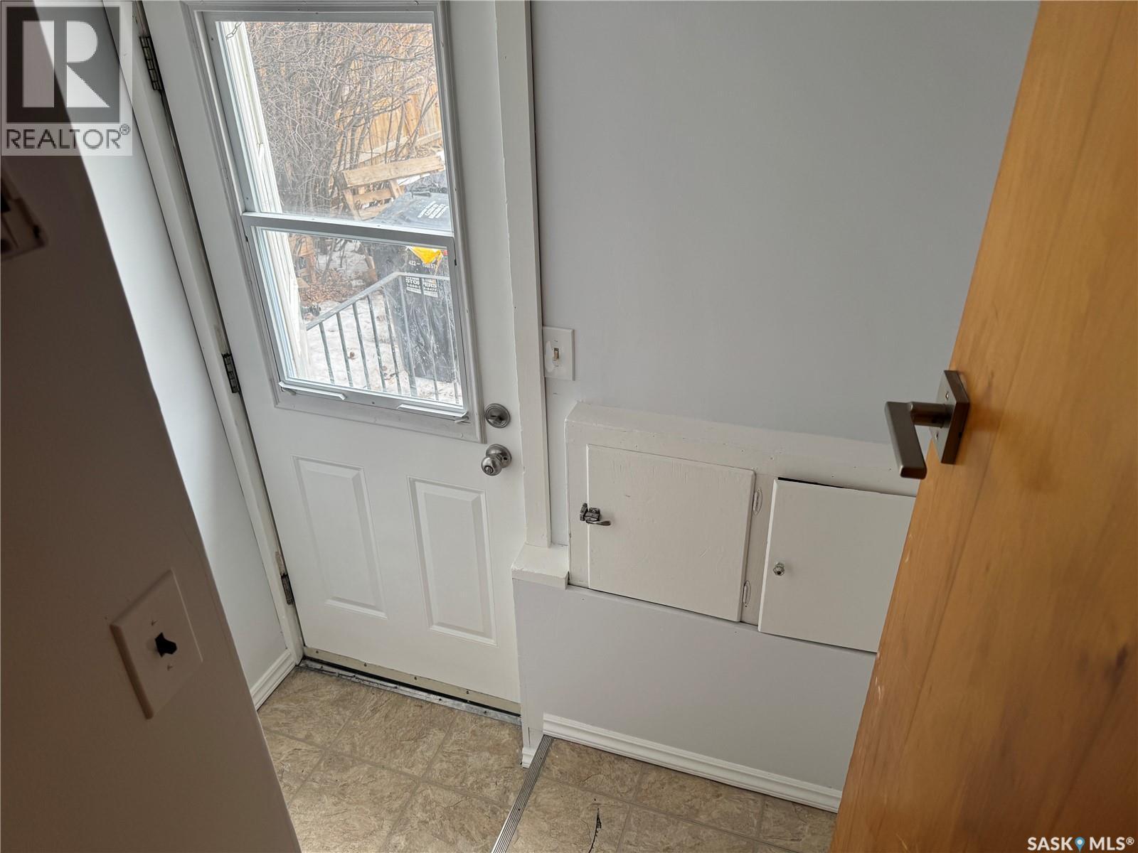 Single Family House Raised bungalow for Sale in  B AVENUE N Saskatoon 