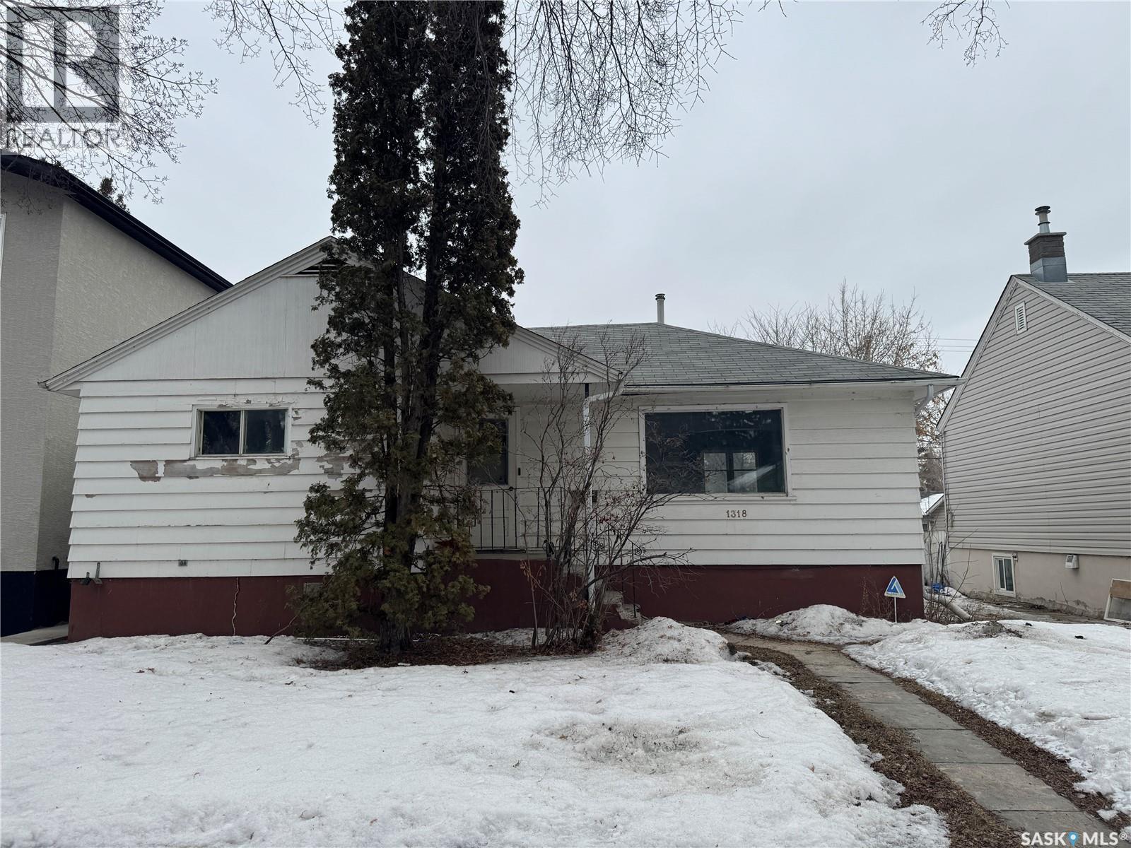 Single Family House Raised bungalow for Sale in  B AVENUE N Saskatoon 