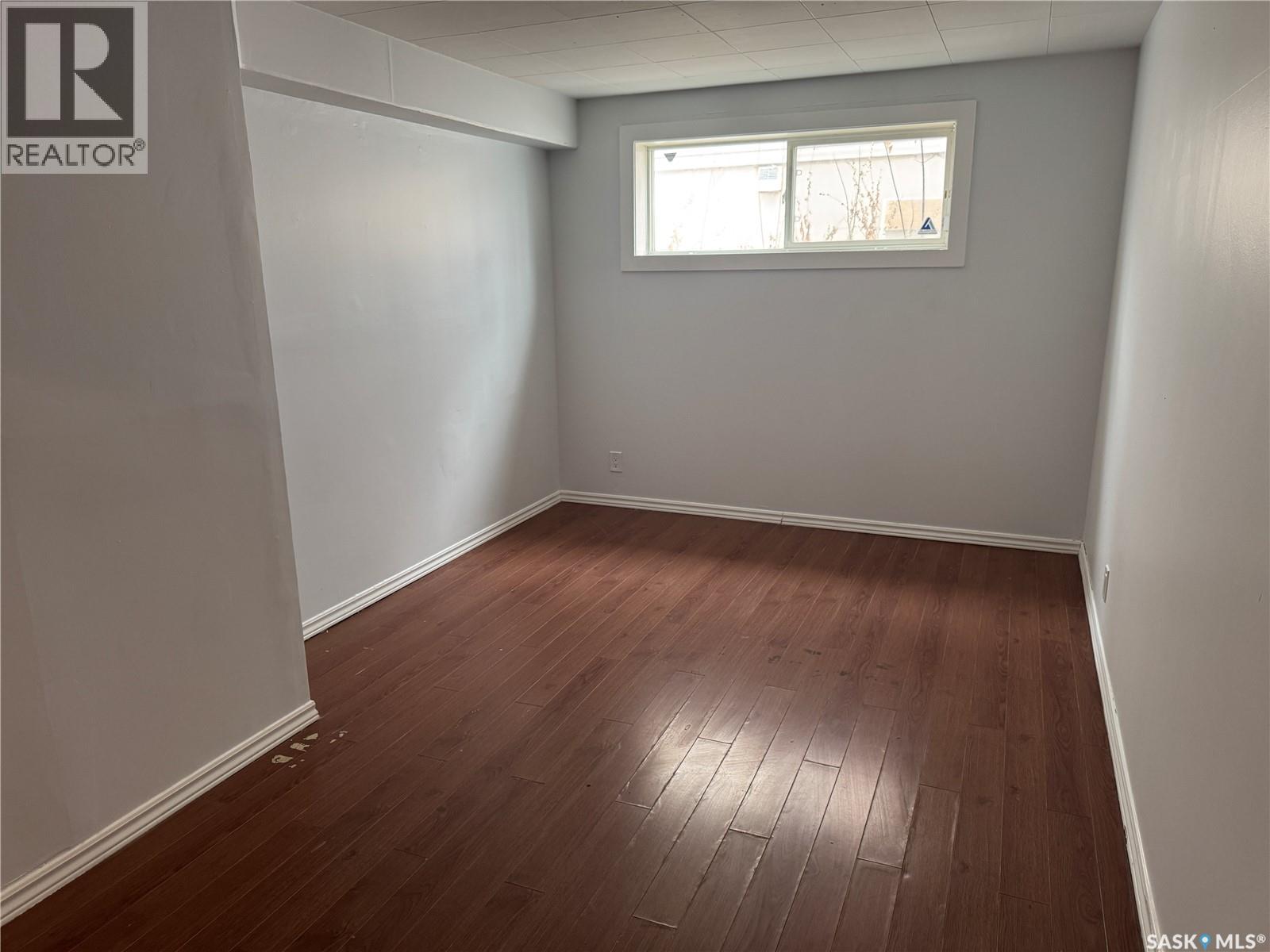 Single Family House Raised bungalow for Sale in  B AVENUE N Saskatoon 