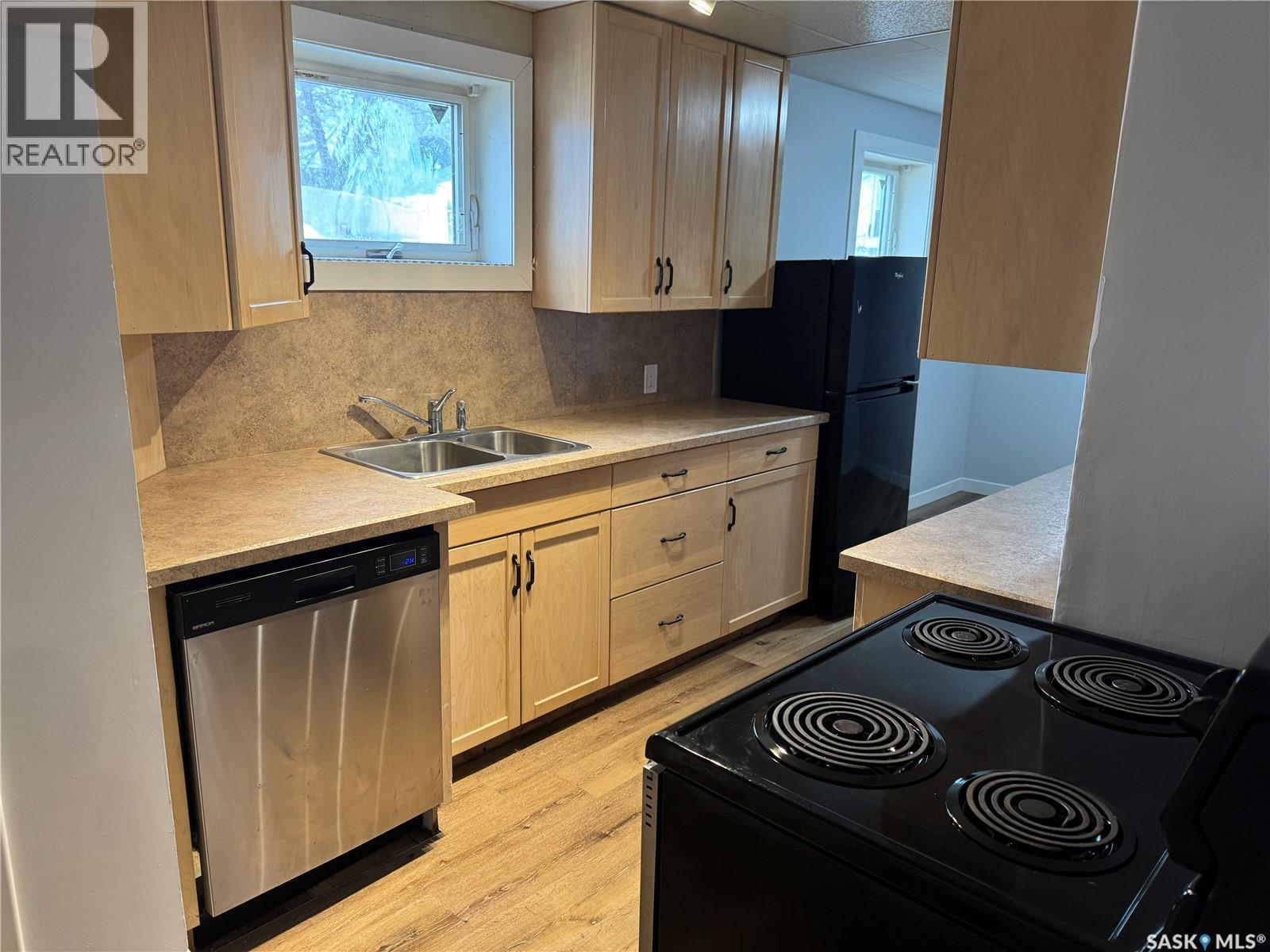 Single Family House Raised bungalow for Sale in  B AVENUE N Saskatoon 