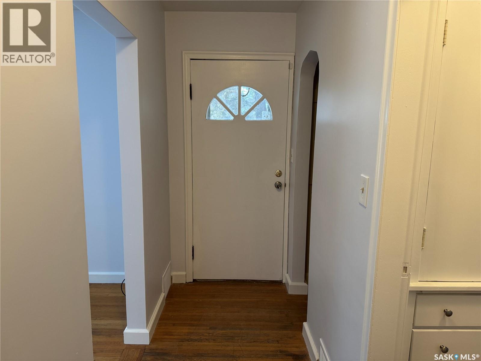 Single Family House Raised bungalow for Sale in  B AVENUE N Saskatoon 