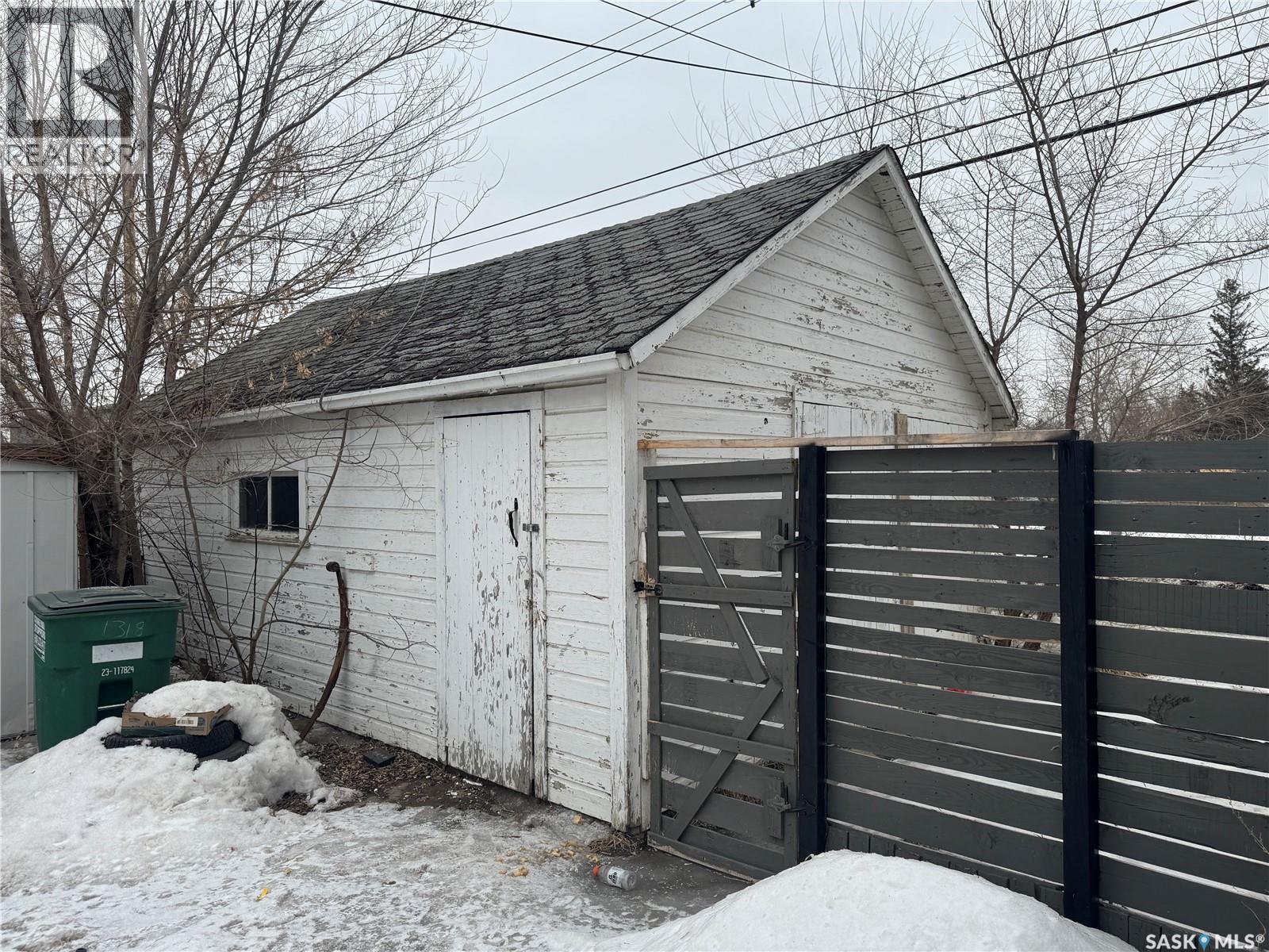 Single Family House Raised bungalow for Sale in  B AVENUE N Saskatoon 